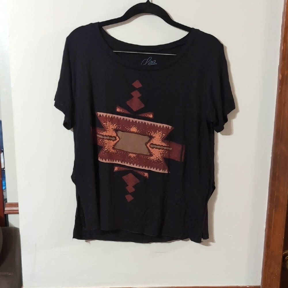 Lira Black and Brown Geometric Women's Tee